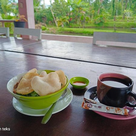 Talaga Tomohon Home Stay And Fishing Pond Buitenkant foto